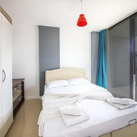 Vilă Comfy With Shared Pool And Gym In Milas
