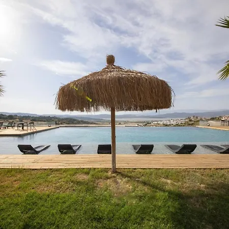 Vilă Comfy With Shared Pool And Gym In Milas
